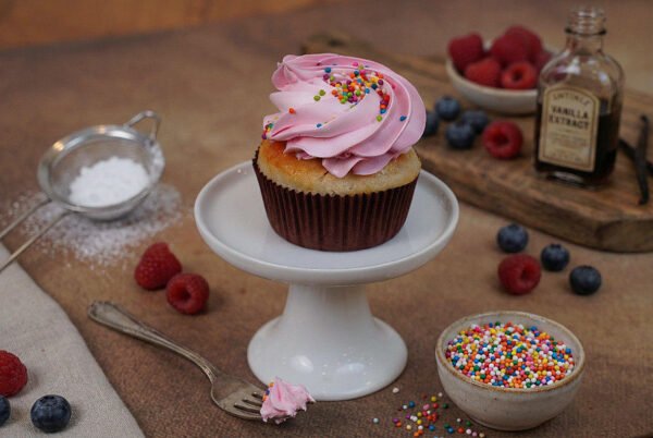 Vintage Poke Cupcake