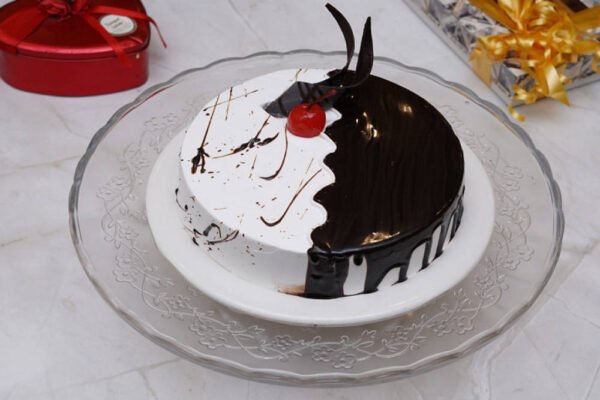 Chocolate Vanilla Cake